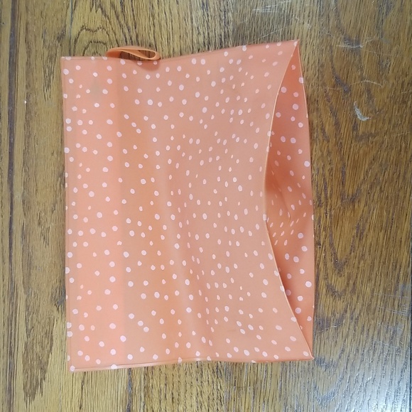 Peach with White Dots Makeup Bag with Gold Zipper NEVER USED - Picture 5 of 8